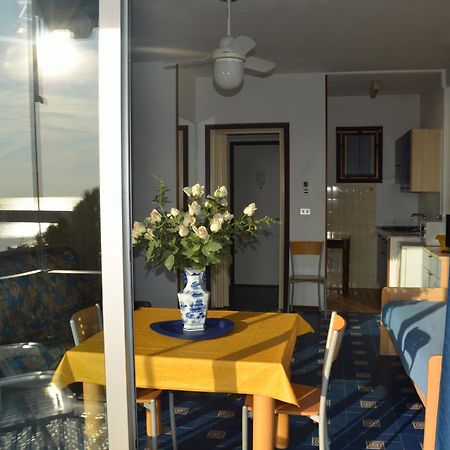 Residence Costa Templada Ventimiglia Ngoại thất bức ảnh