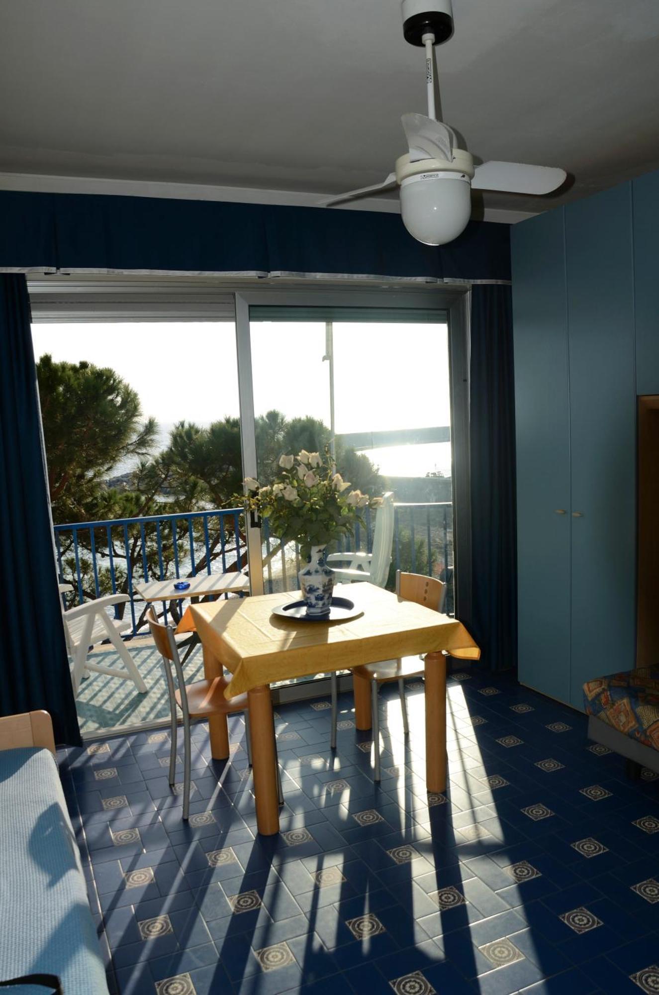 Residence Costa Templada Ventimiglia Ngoại thất bức ảnh