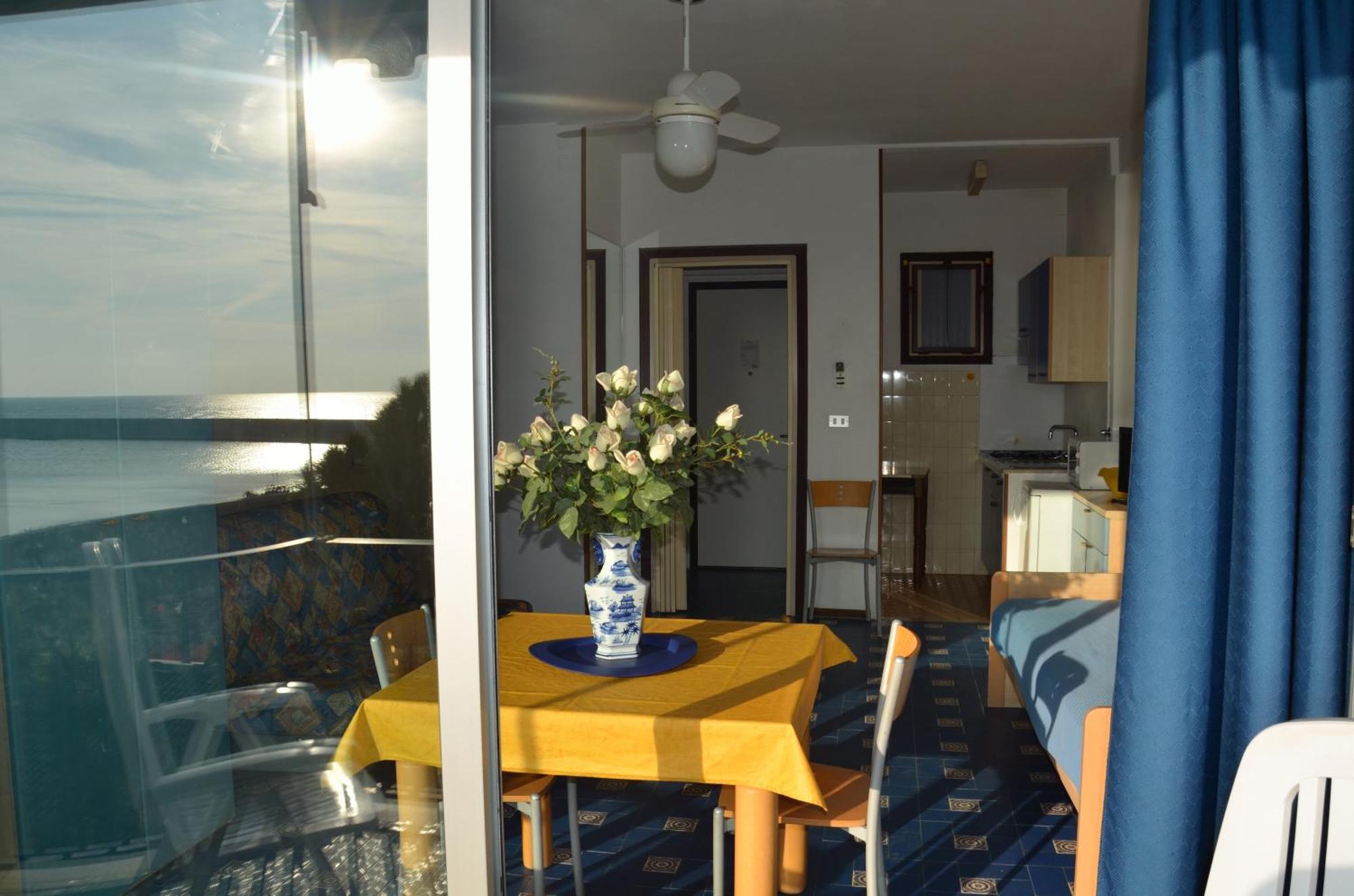 Residence Costa Templada Ventimiglia Ngoại thất bức ảnh